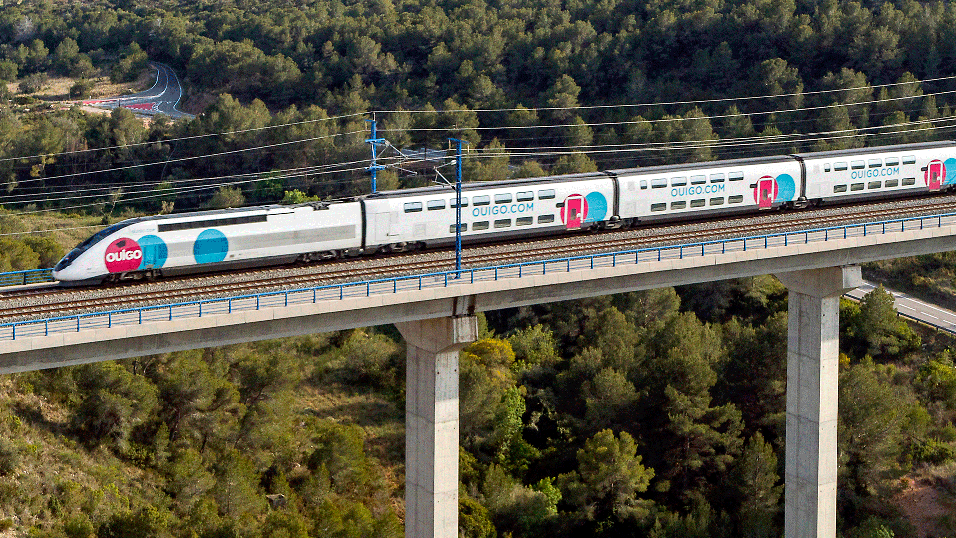 El tren és el transport més ecològic i el que menys emissions emet